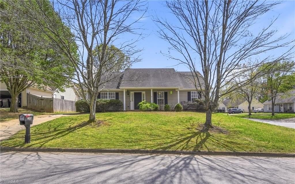 6199 Pine Cove Ct - Photo 4 of 32