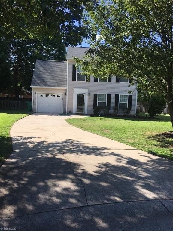 3703 Queenswood Ln - Photo 2 of 10