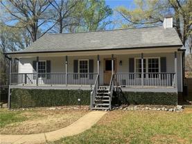 930 Hazelwood Dr - Photo 1 of 1