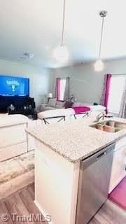 4231 Honeysuckle Vine Dr - Photo 5 of 25