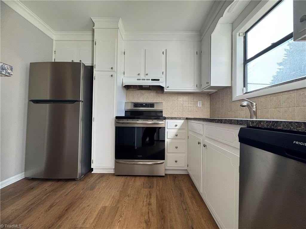 514 Brookside Ct - Photo 4 of 32