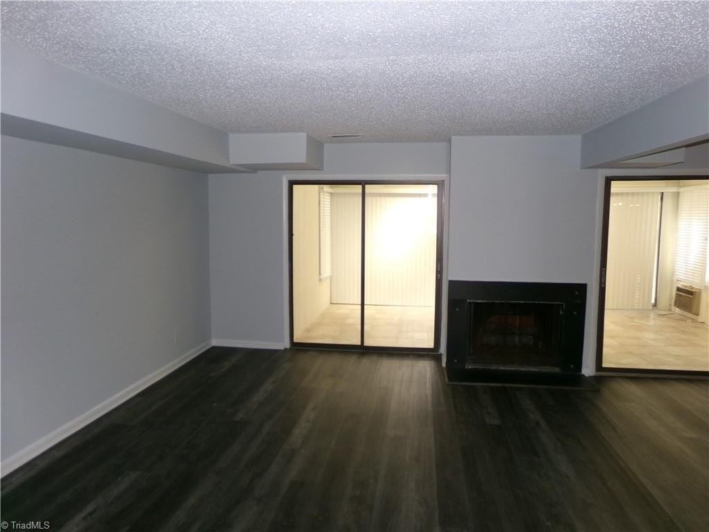 218 Lamplighter Cir - Photo 5 of 14