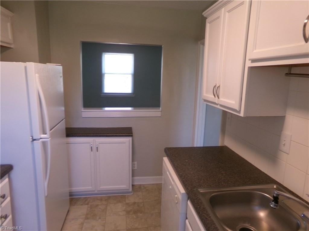 2527 Miller Park Cir #C - Photo 2 of 18