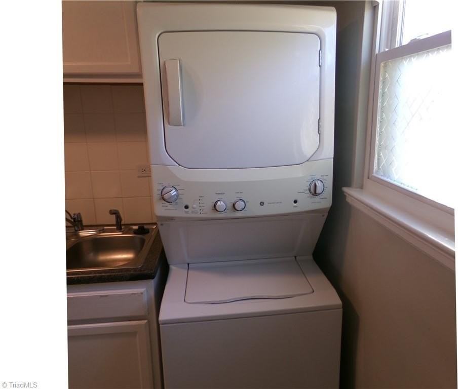 2527 Miller Park Cir #C - Photo 5 of 18