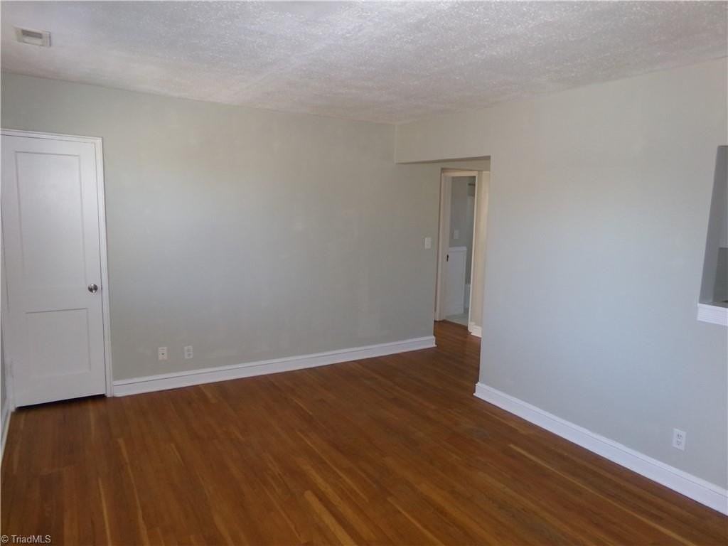 2527 Miller Park Cir #C - Photo 6 of 18