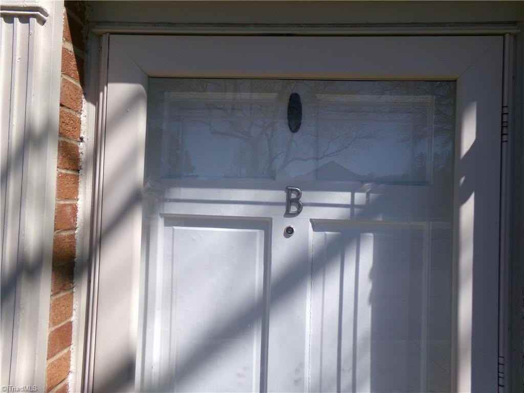 3915 Valley Ct - Photo 2 of 17