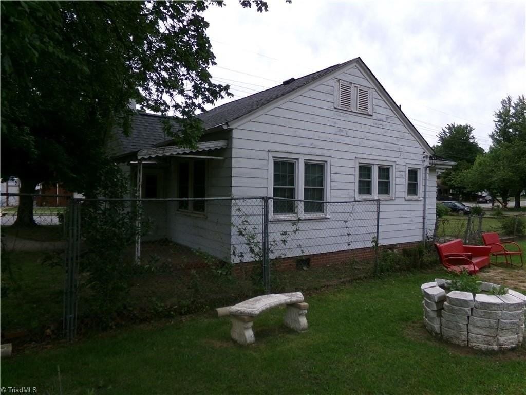 1408 E Martin Luther King Jr Dr - Photo 4 of 33
