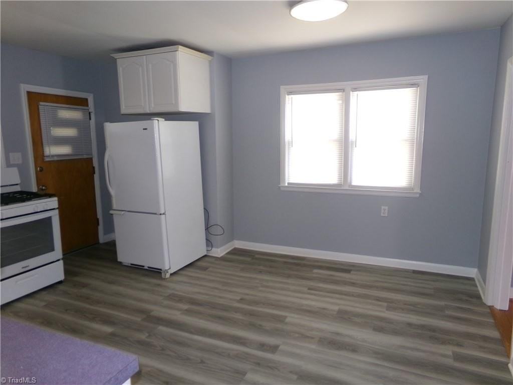 716 Laurel St - Photo 4 of 19