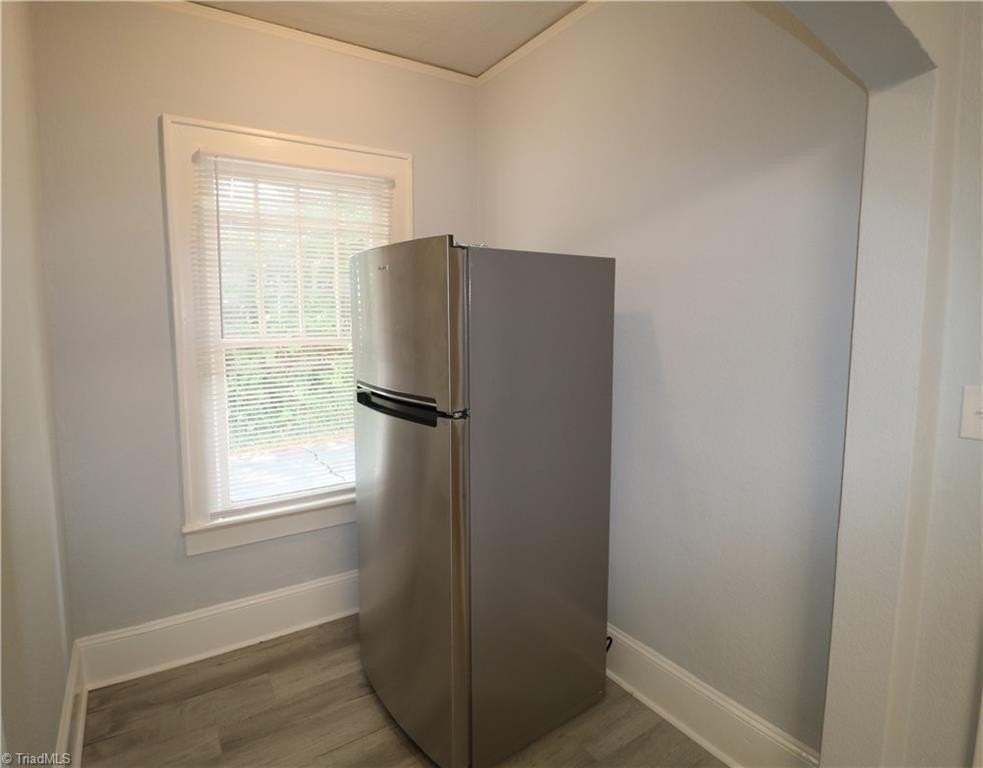 2080 Queen St - Photo 5 of 21