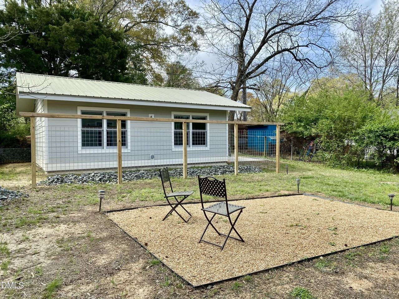 313 Dacian Ave #B - Photo 2 of 22