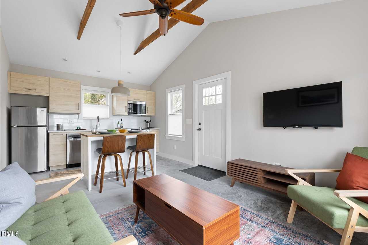 313 Dacian Ave #B - Photo 3 of 22