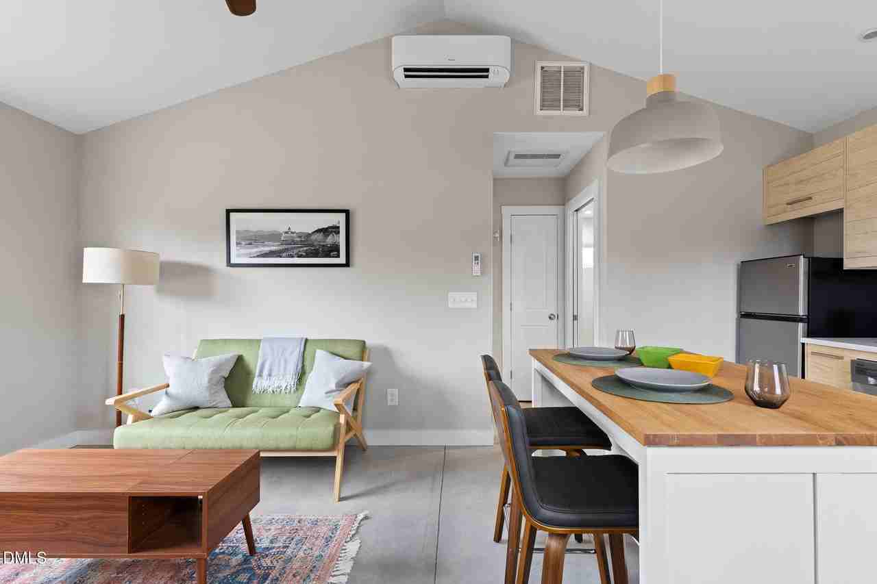 313 Dacian Ave #B - Photo 4 of 22