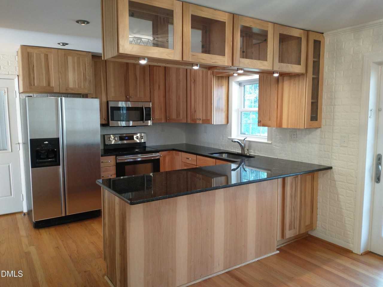 1302 Lorimer Rd - Photo 5 of 23