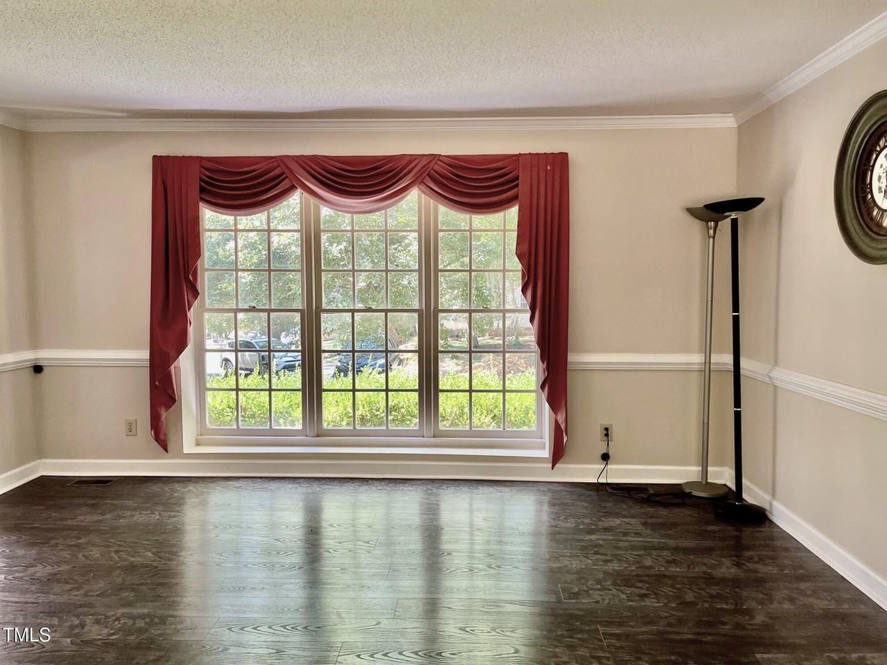 8136 Coleraine Ct - Photo 4 of 20