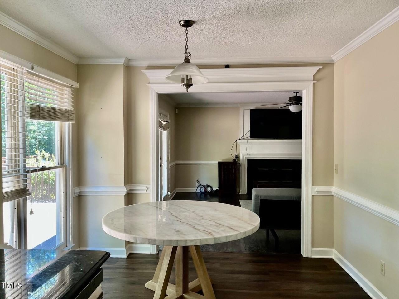 8136 Coleraine Ct - Photo 7 of 20