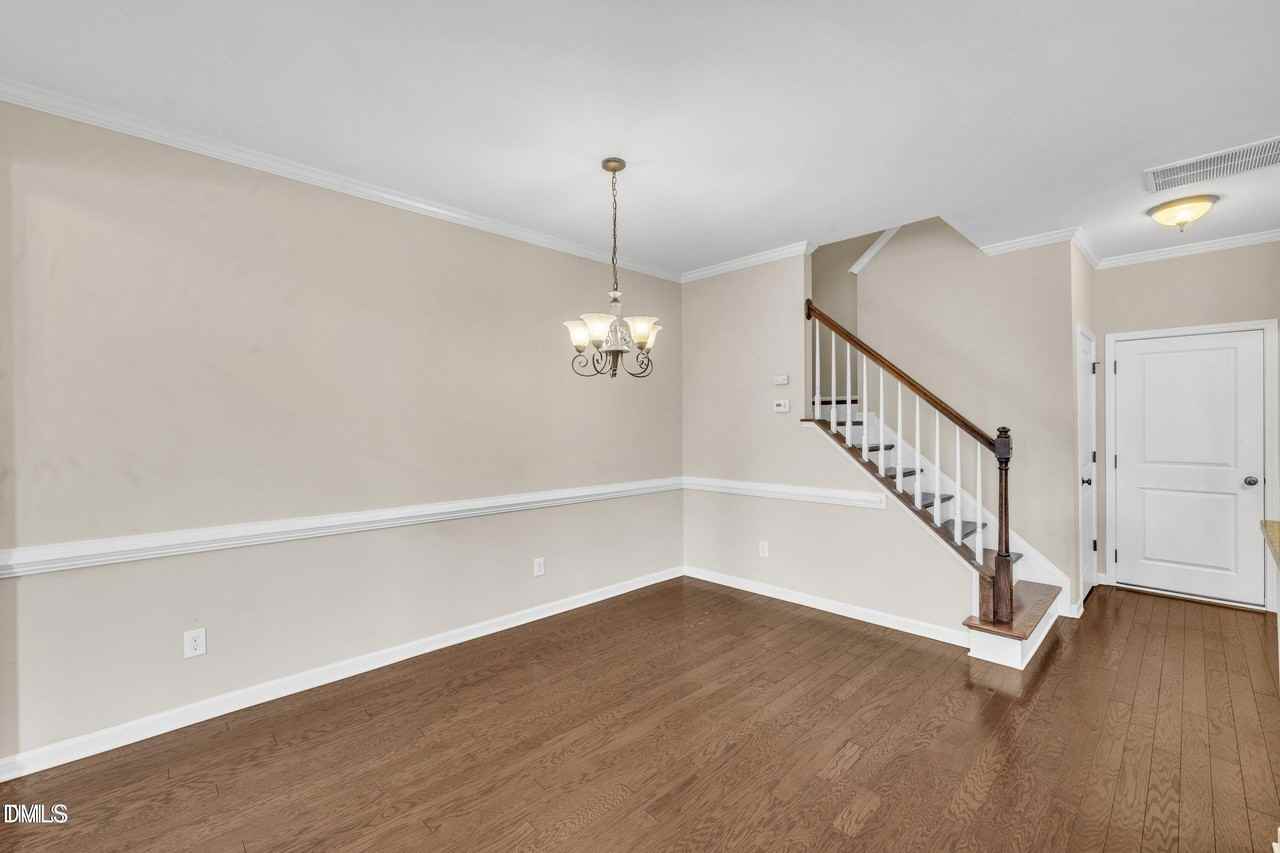 1337 Alemany St - Photo 5 of 36