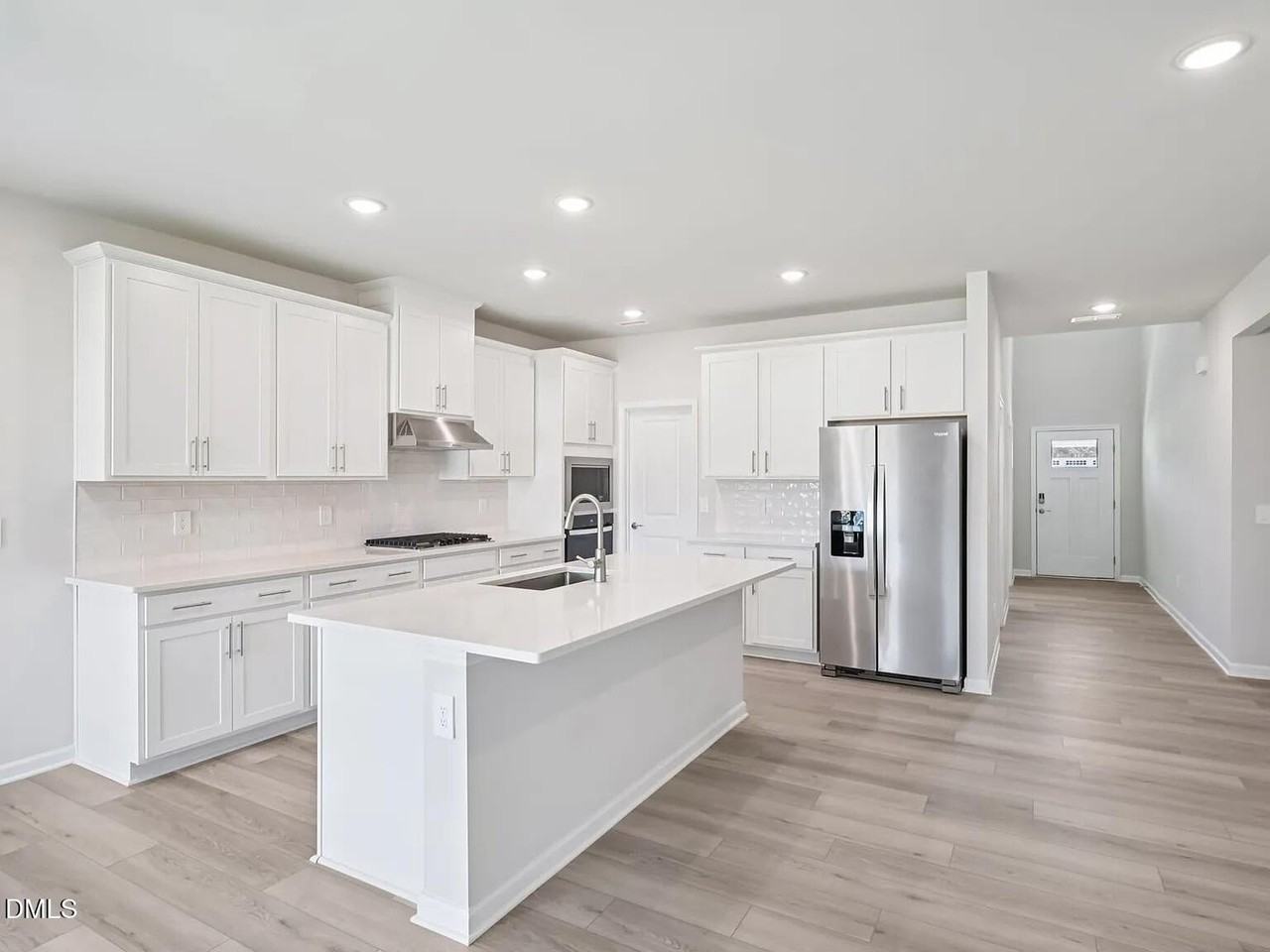 300 Karlov Rd - Photo 3 of 28