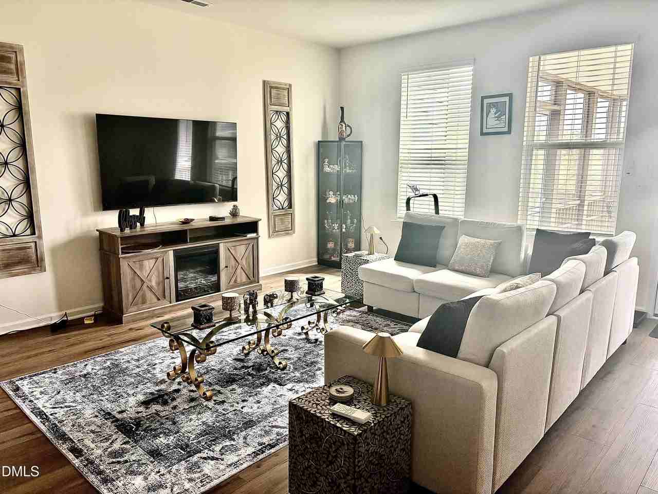 849 Parc Townes Dr - Photo 2 of 14