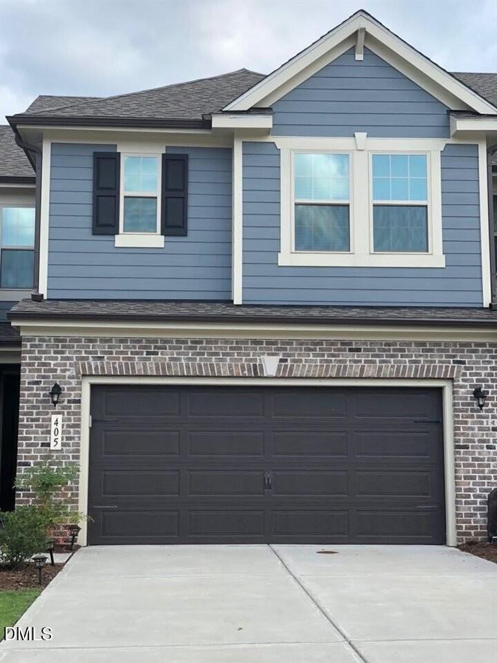 405 Boscawen Ln - Photo 2 of 13