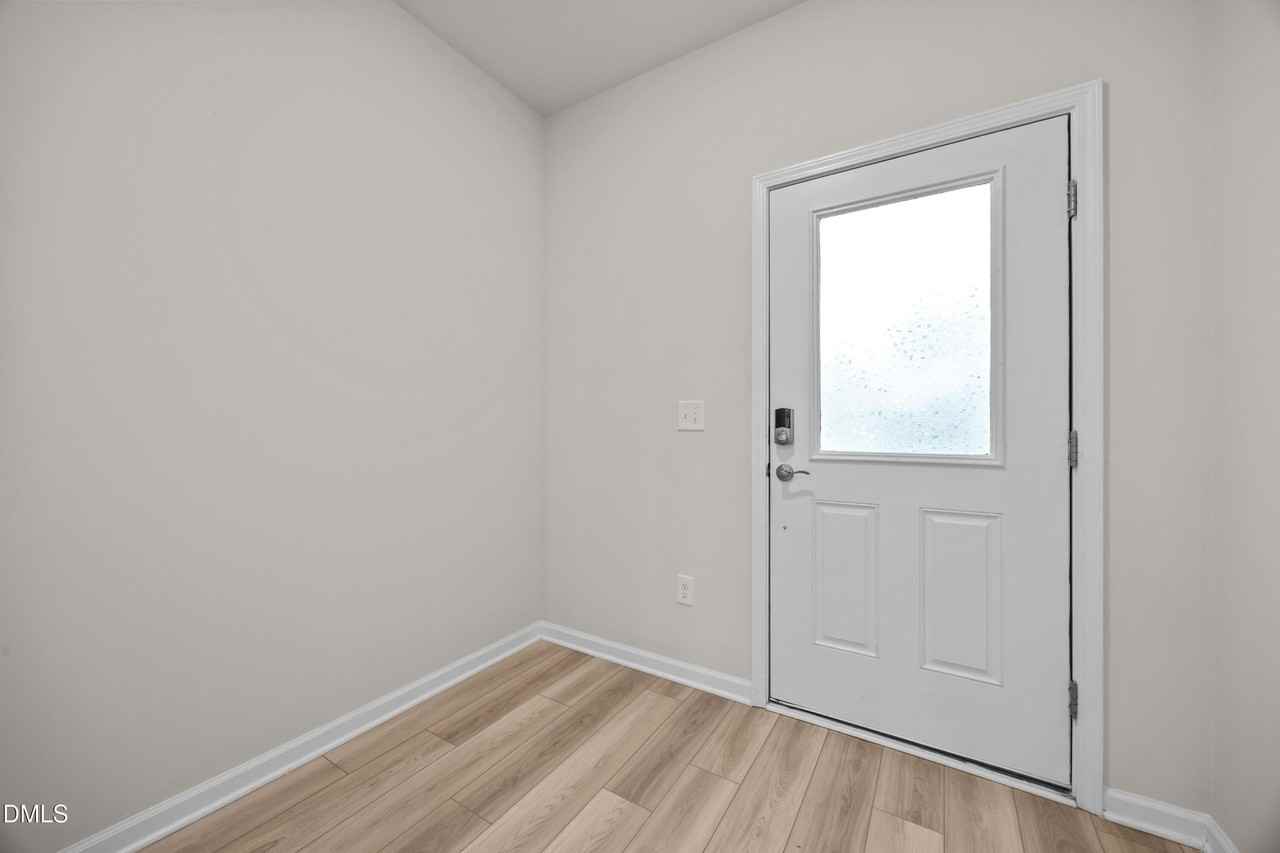 903 Clearhaven Ln - Photo 7 of 41