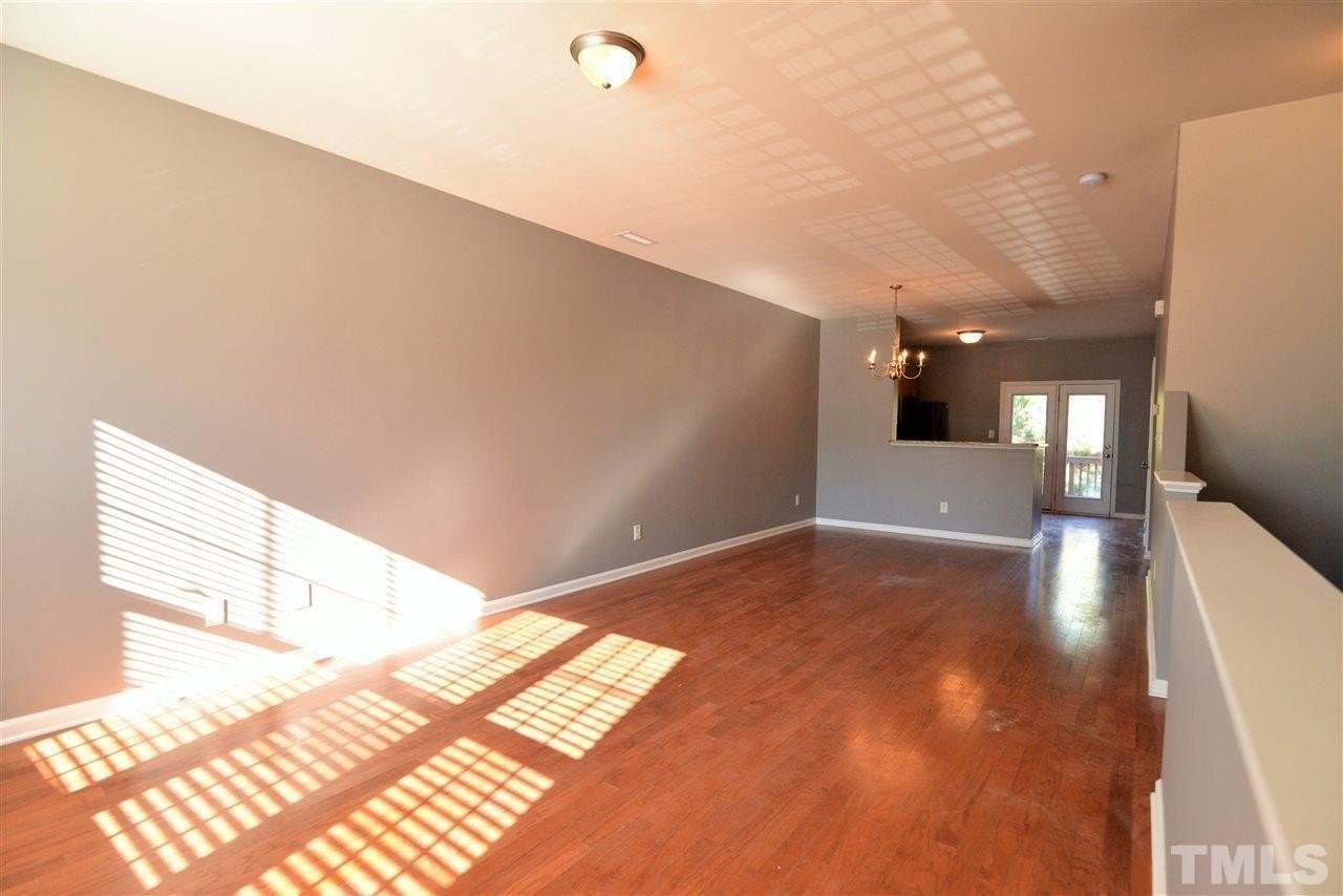 303 Dove Cottage Ln - Photo 3 of 28