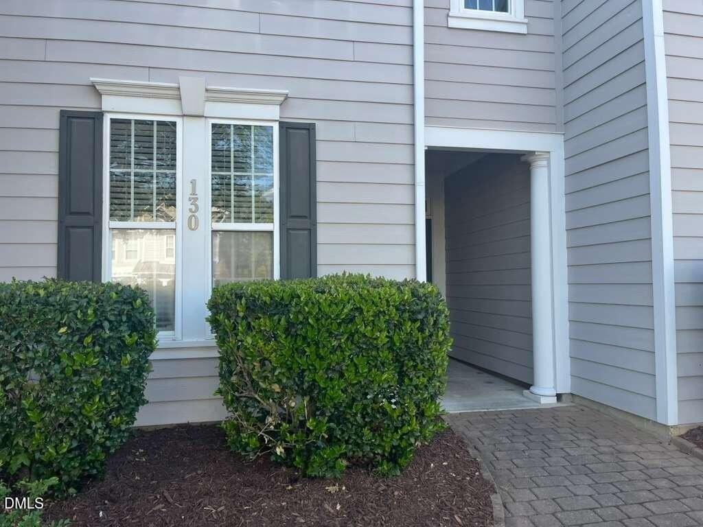 130 Point Comfort Ln - Photo 2 of 31