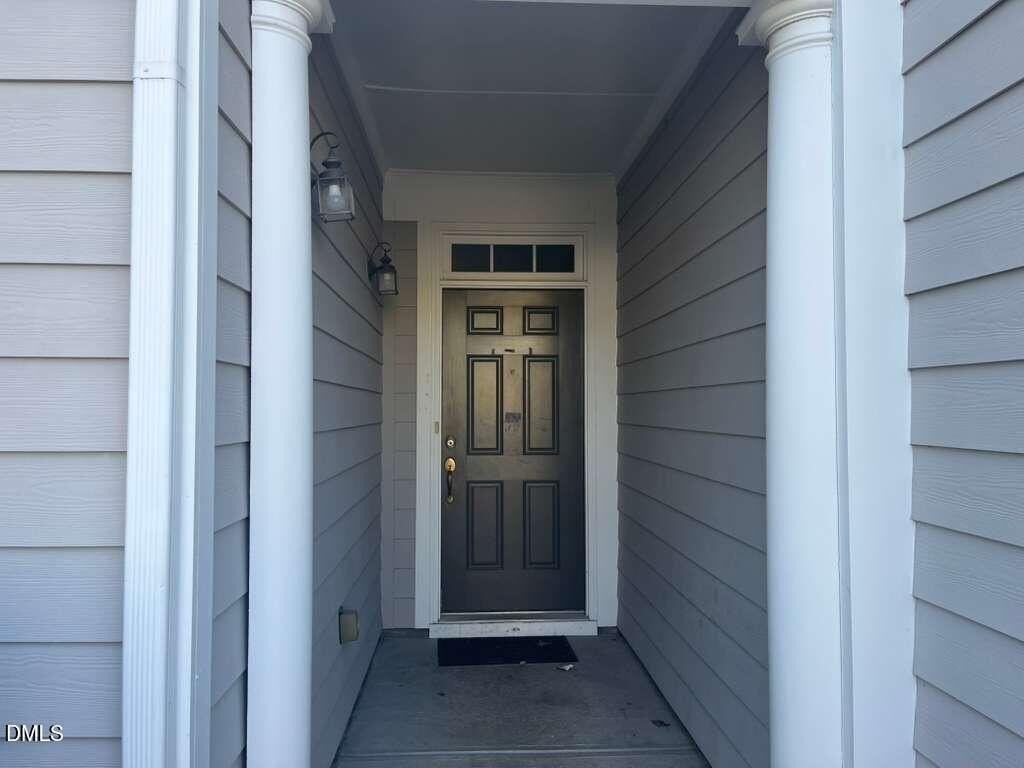 130 Point Comfort Ln - Photo 3 of 31