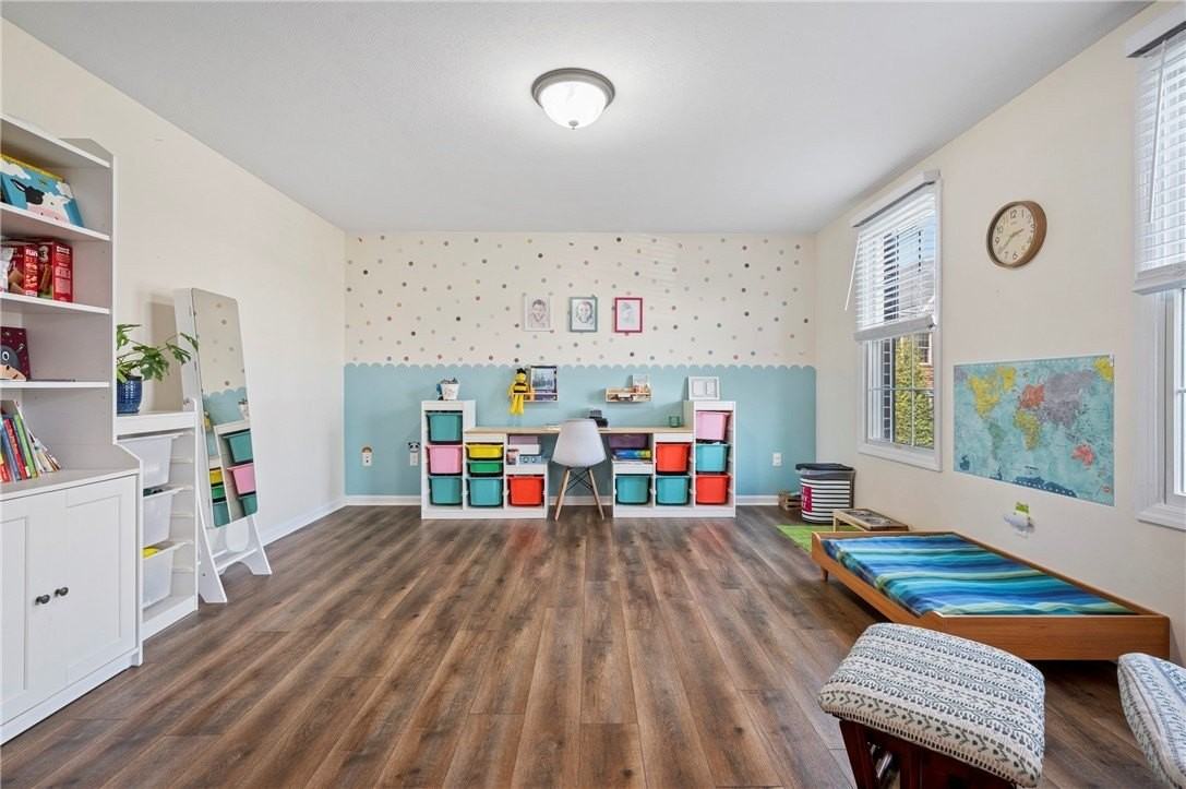 8025 Jordan Ct - Photo 5 of 36