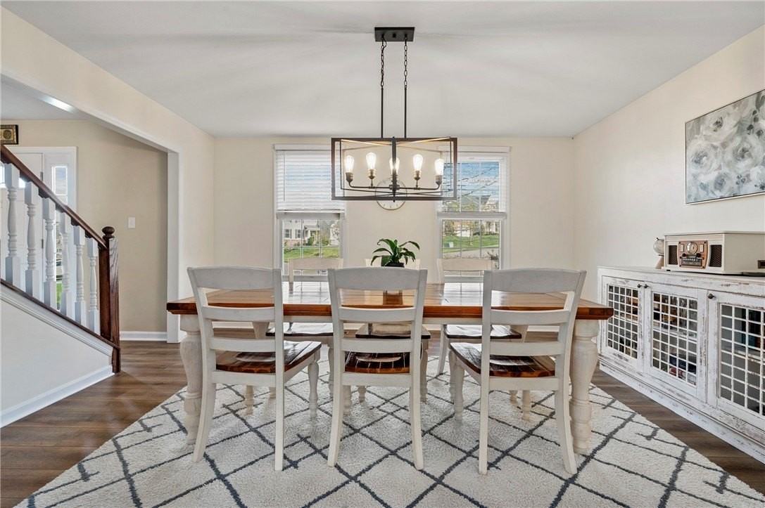 8025 Jordan Ct - Photo 6 of 36