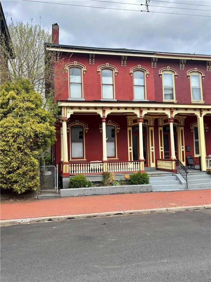 1108 Sheffield St - Photo 2 of 29