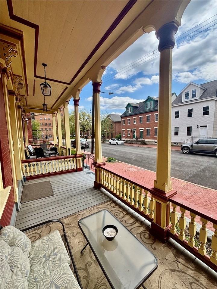 1108 Sheffield St - Photo 5 of 29