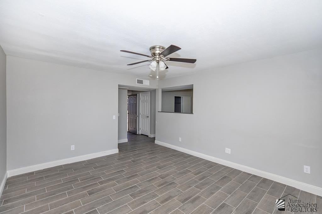 2829 S 17th Ave - Photo 2 of 15