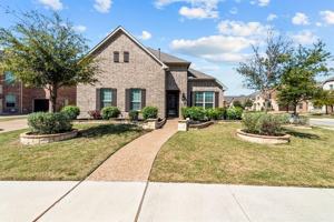 featured image of 2881 Redfern Dr