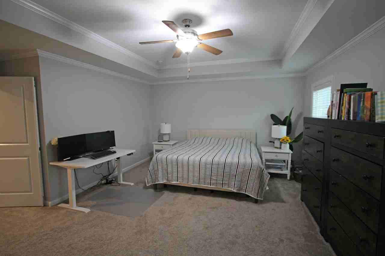 419 Longmeadow Dr - Photo 7 of 19