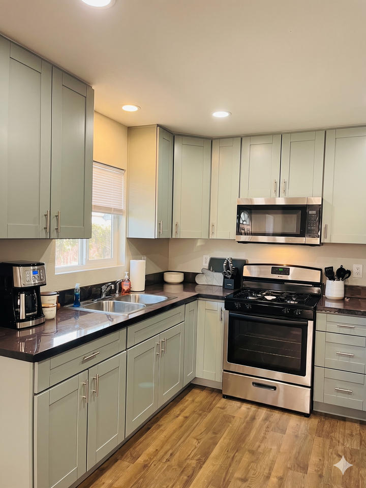 3410 Chamoune Ave #B - Photo 7 of 16