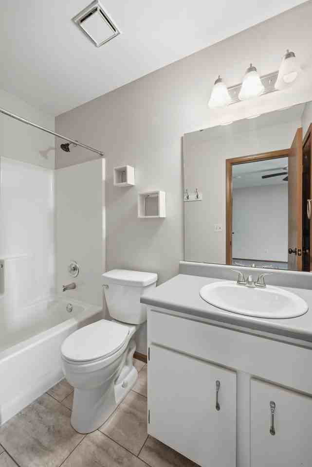 3405 Sherman Park Dr - Photo 2 of 19