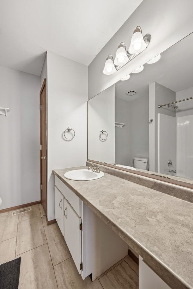 3405 Sherman Park Dr - Photo 5 of 19