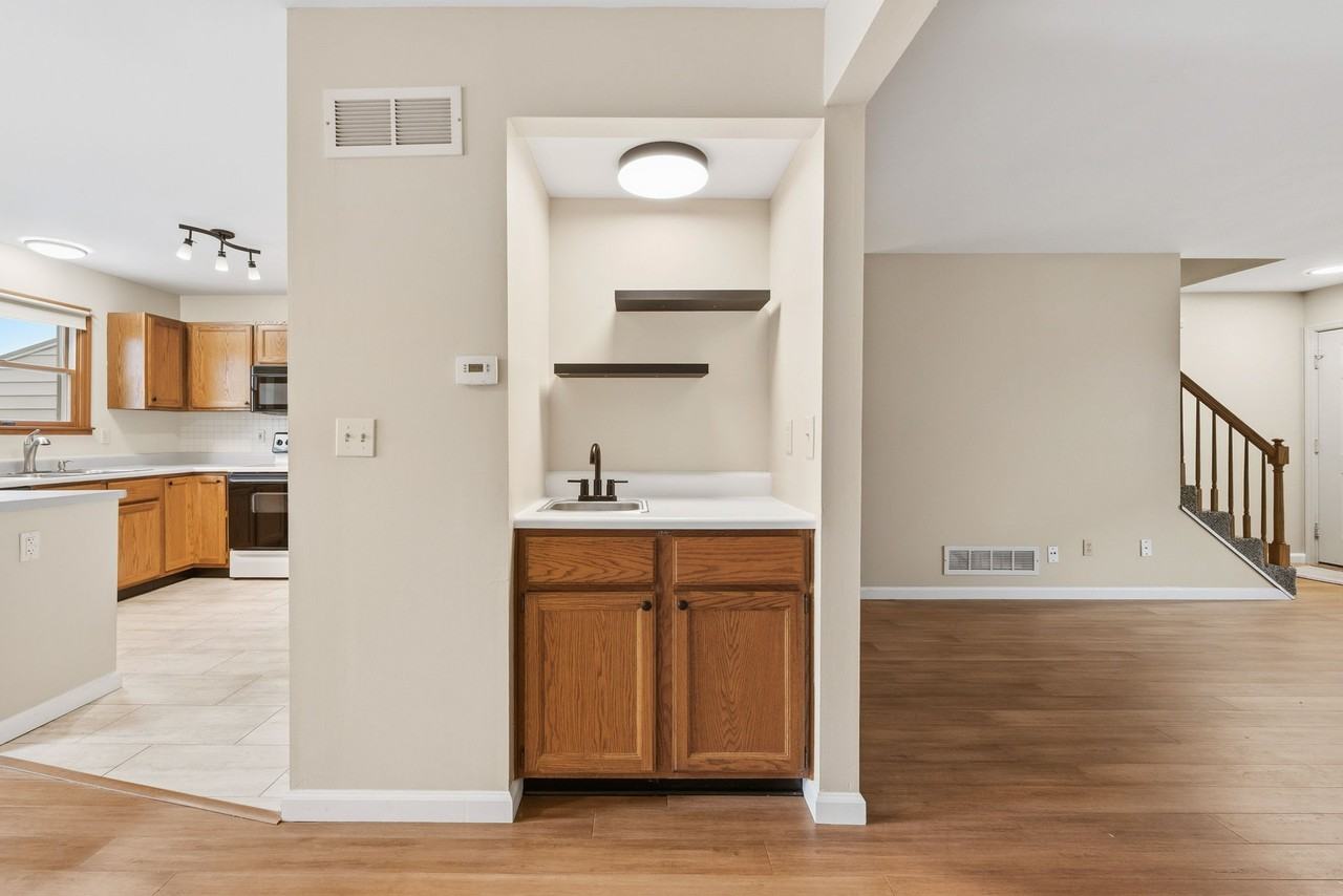 3405 Sherman Park Dr - Photo 6 of 19