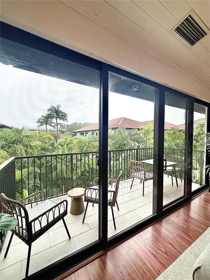 101 Ocean Lane Dr #4011 - Photo 6 of 17