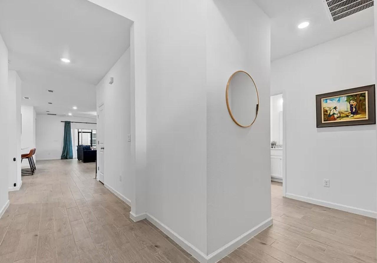 3036 Crossfield Dr - Photo 2 of 18