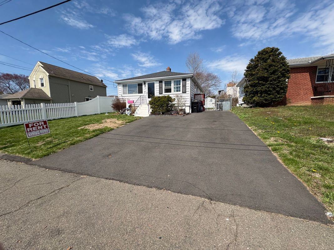 82 Parker Ave - Photo 2 of 16