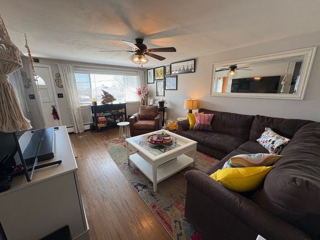 82 Parker Ave - Photo 4 of 16