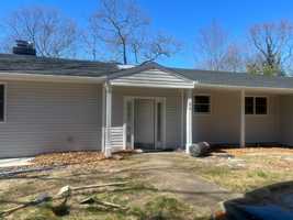 featured image of 90 Quaker Path