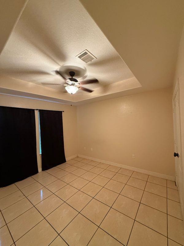 318 Manor Ave - Photo 7 of 8