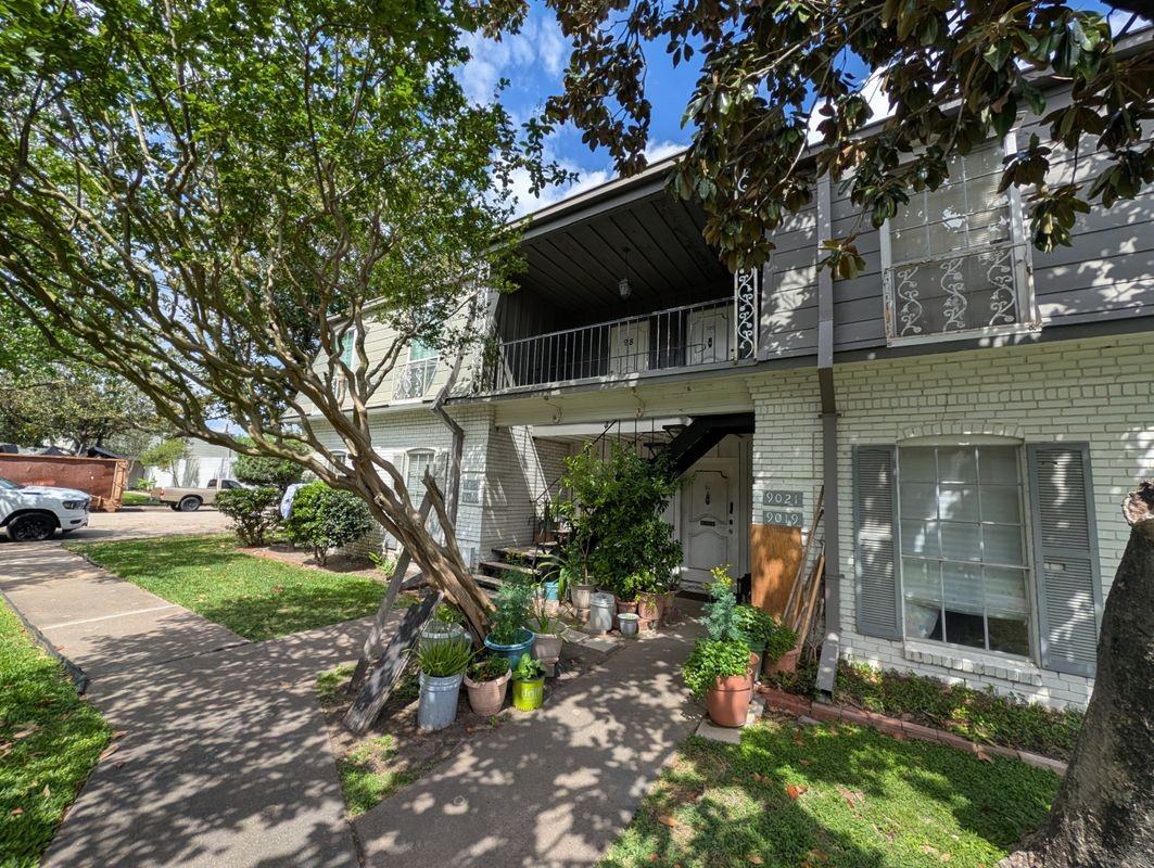 9017 Rue Cambon St ##98 - Photo 3 of 8