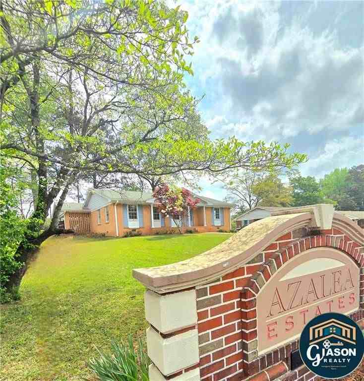 1499 Hammack Dr - Photo 2 of 45