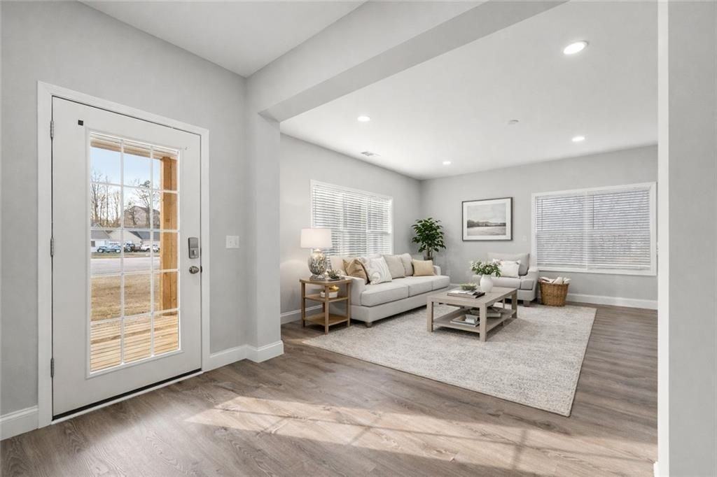 450 Oliver Ridge Dr - Photo 3 of 50