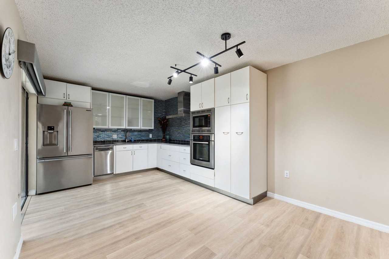 2508 25th Ln - Photo 2 of 35