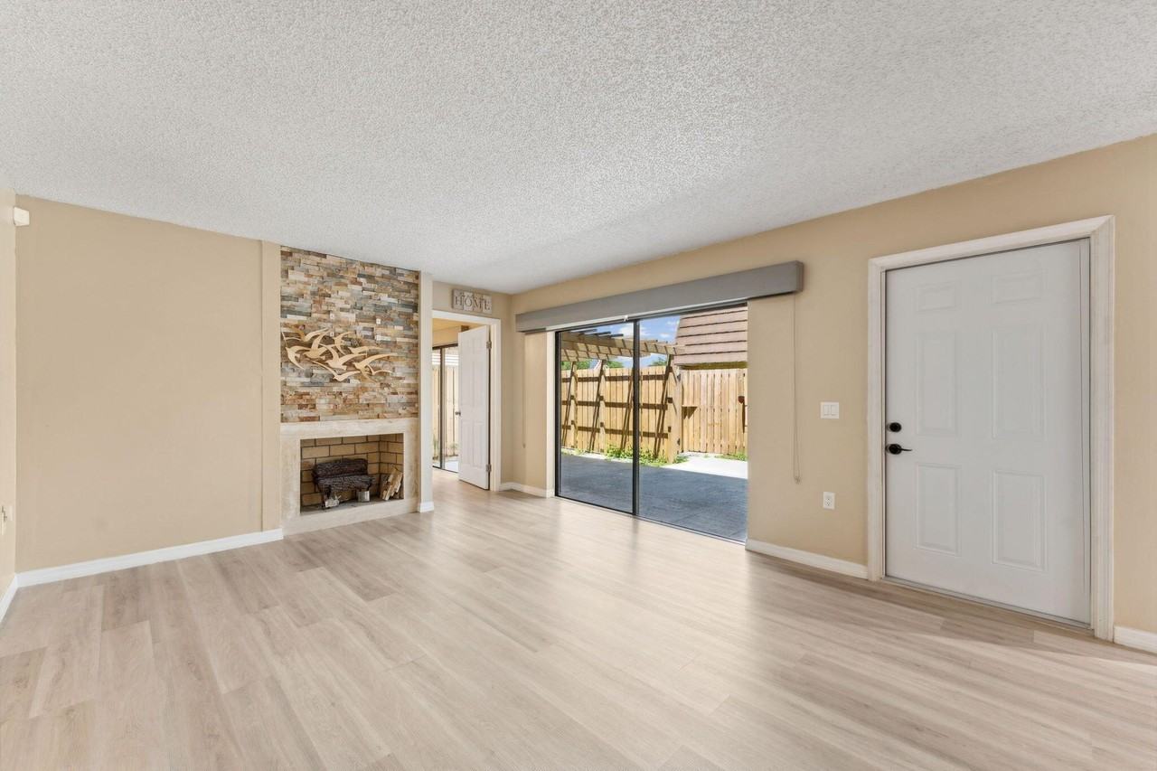 2508 25th Ln - Photo 6 of 35