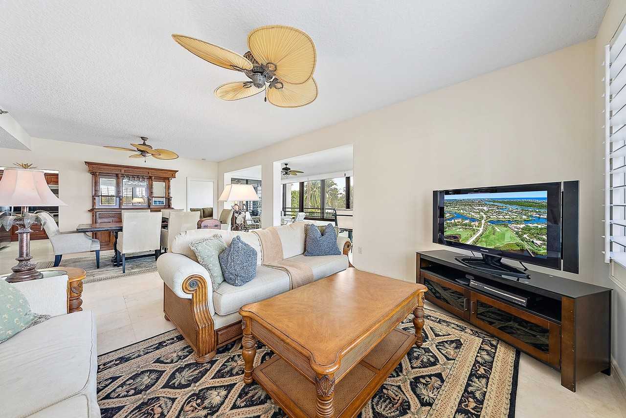 926 Oak Harbour Dr - Photo 5 of 31